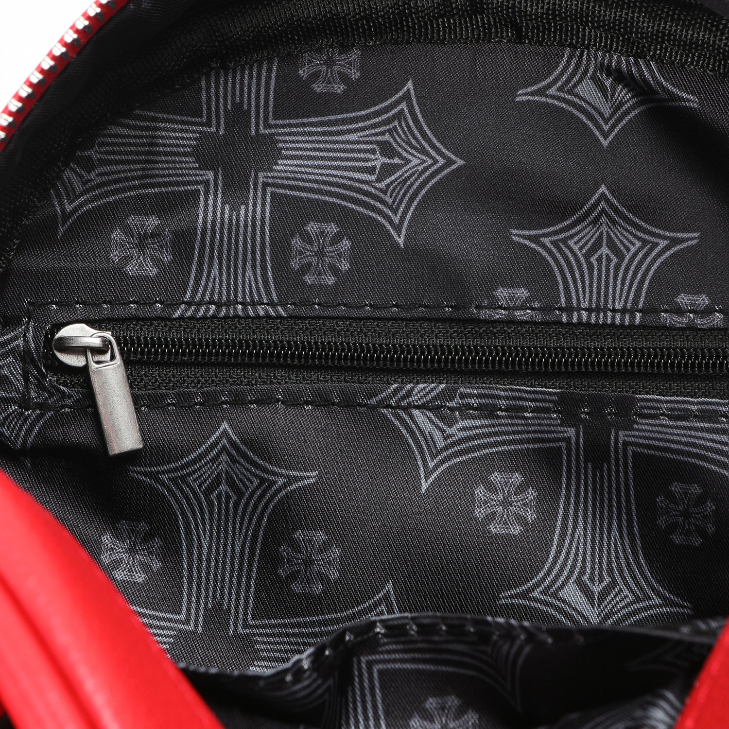 Von Dutch Chopper Cross Bowling Bag - Red & Black - Image 6